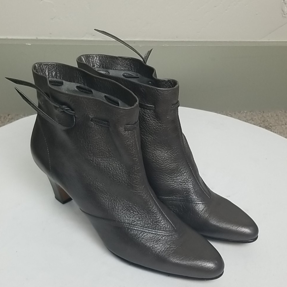 California Magdesians Pewter Leather Ankle Booties